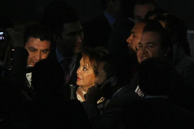 Elba Esther recupera<br>Puebla y Oaxaca para el SNTE