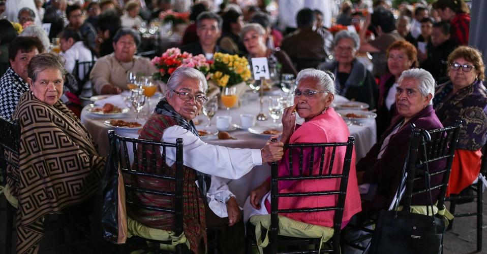 ¿Quién recibirá el doble de pensión? ¿A partir de qué edad? Lo que planea AMLO para los adultos mayores