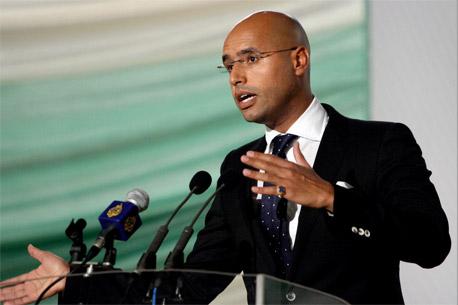 Hijo de Gadafi llama a sus seguidores a tomar las armas