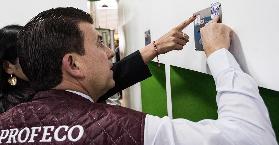 Autoridades detectan 17 básculas mal calibradas en el aeropuerto de CDMX