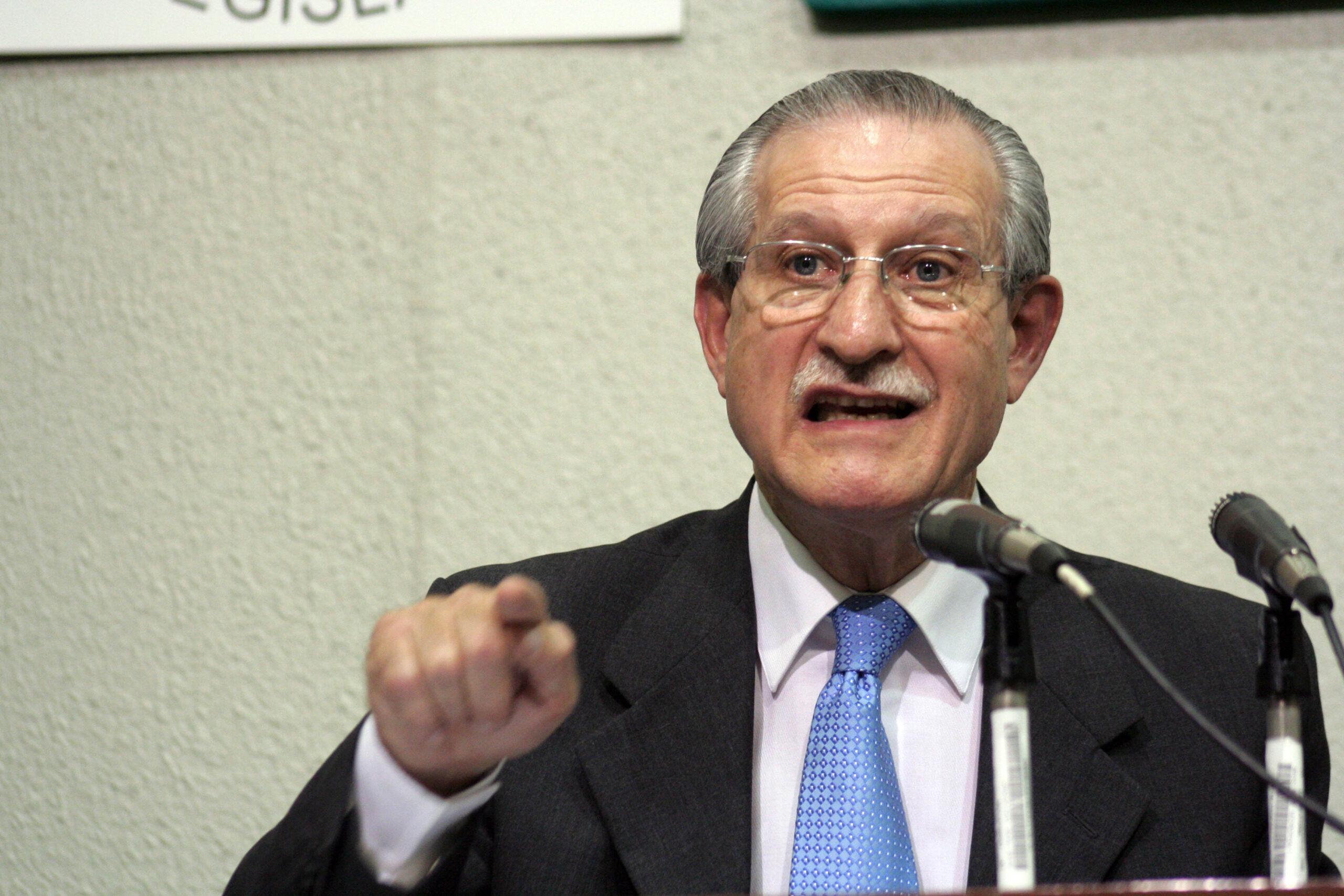 Moreira dispuso de 184 mmdp en cinco años: González Schmal