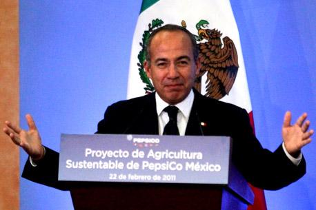 Calderón optimista: A las empresas que invierten en México les va bien