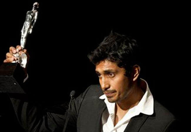 Muestran apoyo a “Yo Soy 132” en entrega de Arieles