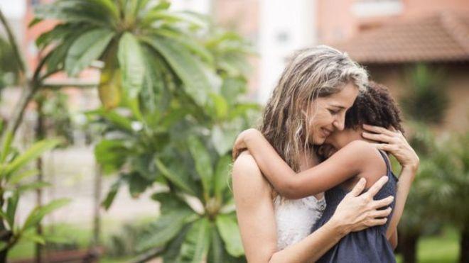 La historia de Larissa, la niña que fue devuelta por padres adoptivos tres veces