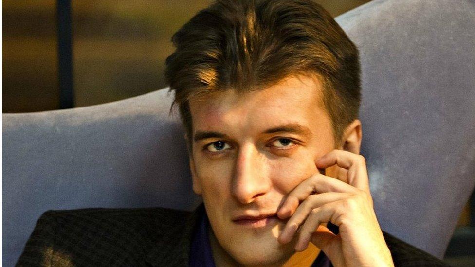 Muere tras caer desde el balcón de su casa Maxim Borodin, el periodista ruso que había escrito sobre los “mercenarios” de su país que operaban en Siria