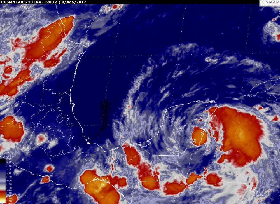 Franklin llega a Quintana Roo, declaran alerta roja: escuelas, comercios y carreteras cerrados
