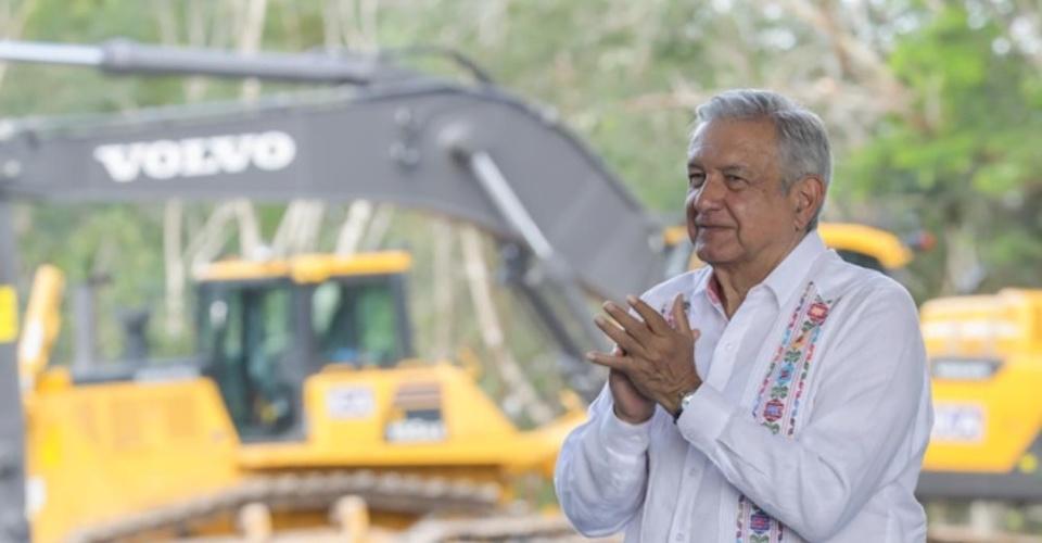 No vamos a dejar ninguna obra pendiente o en proceso, asegura AMLO al supervisar Tren Maya