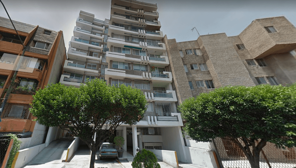 Un edificio al punto del colapso impide a 105 familias regresar a sus departamentos