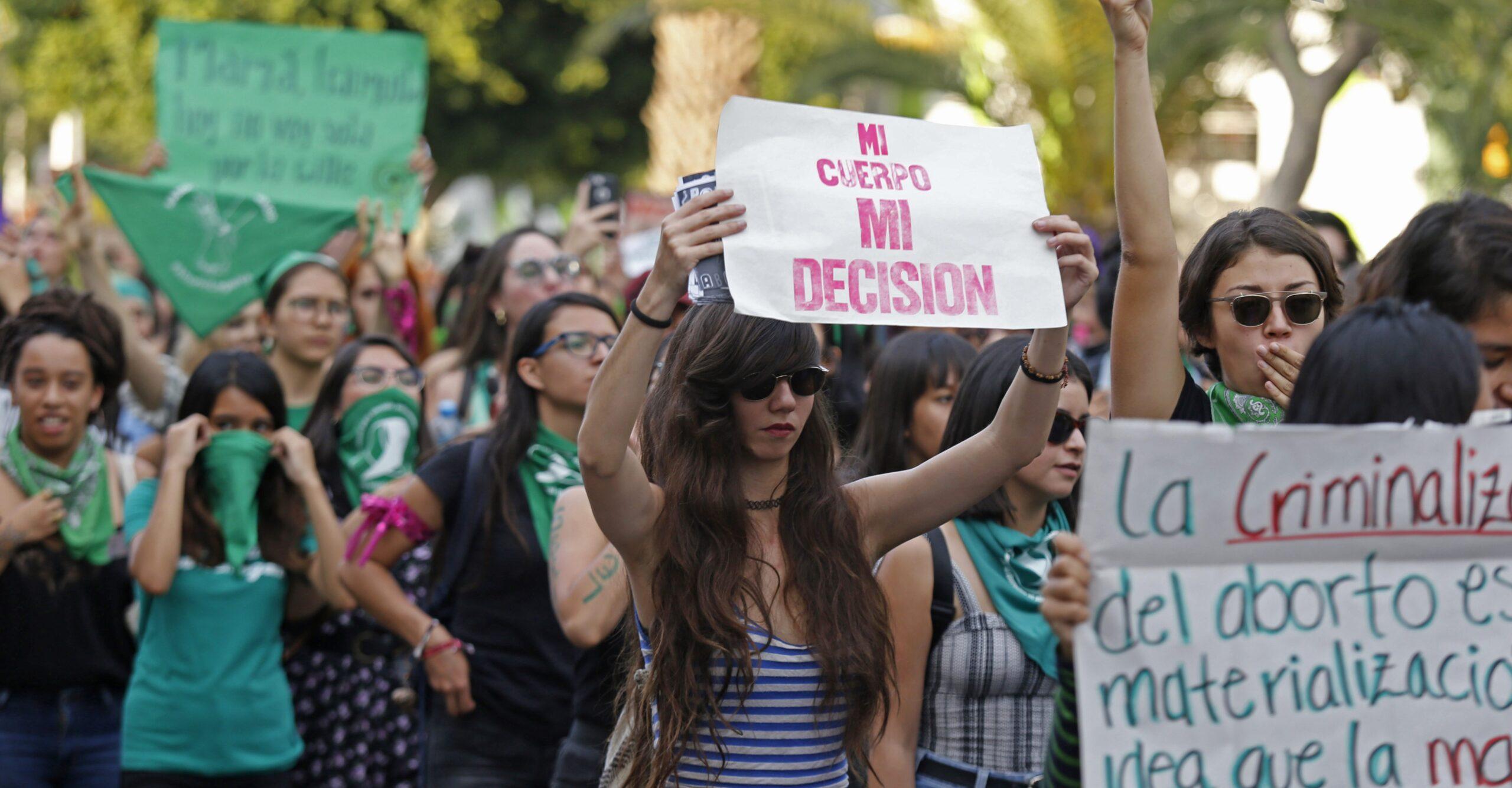 Morena abre proceso contra diputados de Hidalgo que votaron contra despenalización del aborto