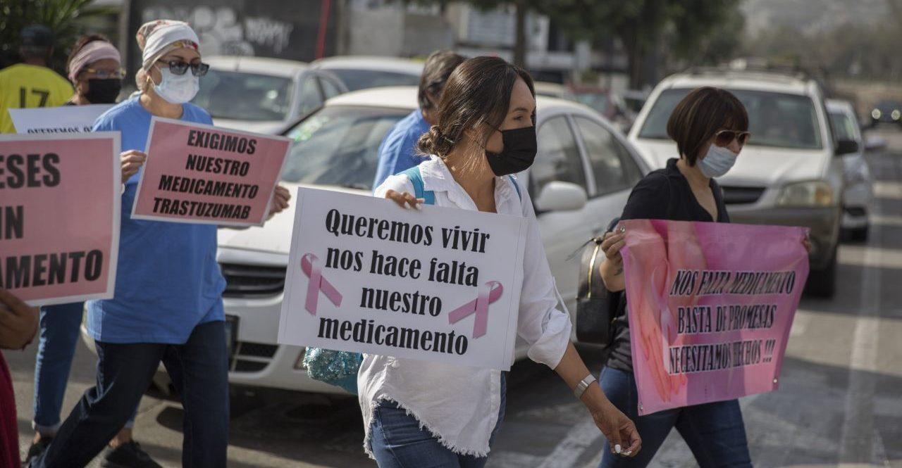 Hallan en cateo medicamentos oncológicos; serían del lote robado en Iztapalapa
