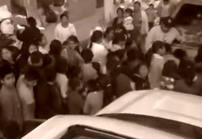 Cártel reparte regalos navideños en Tamaulipas