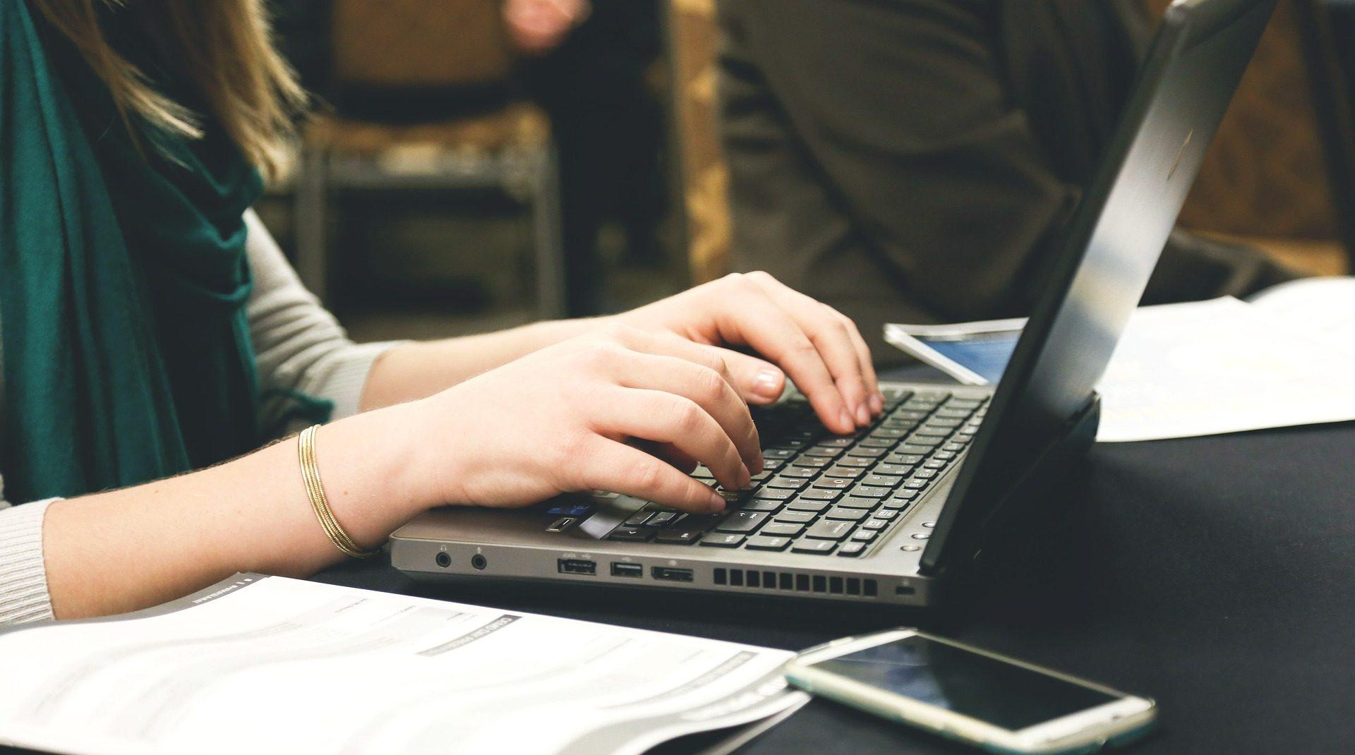 Así puedes tramitar tu e.firma por internet para trámites del SAT