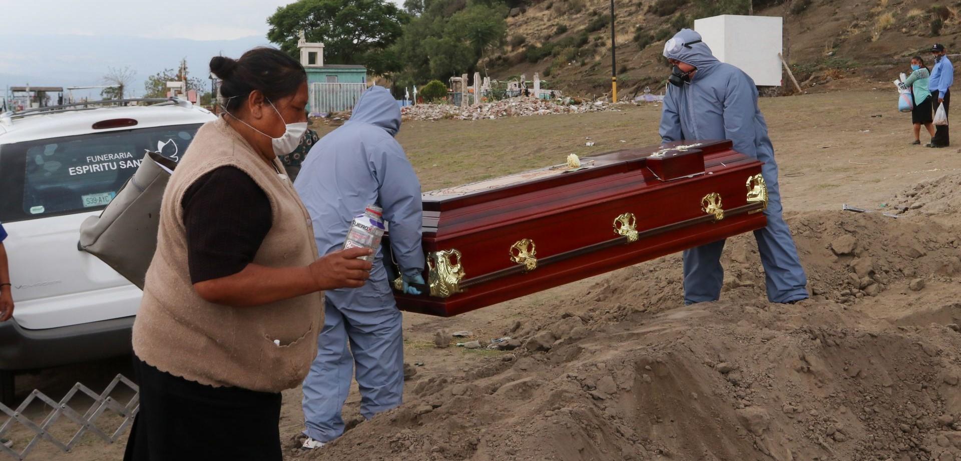 Salud reporta 927 muertes por COVID en un día, la mayor cifra en la cuarta ola