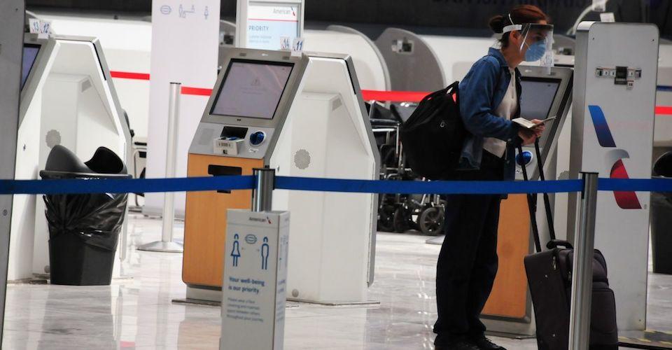 Cancelación de vuelos desde Canadá dejará pérdidas hasta por 782 MDD, estima Sectur