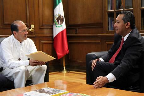 Blake debió venir antes <br>de tantas muertes: Solalinde