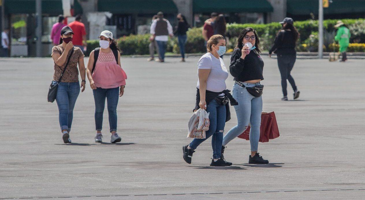 Jóvenes han provocado brotes de COVID, acusa la OMS