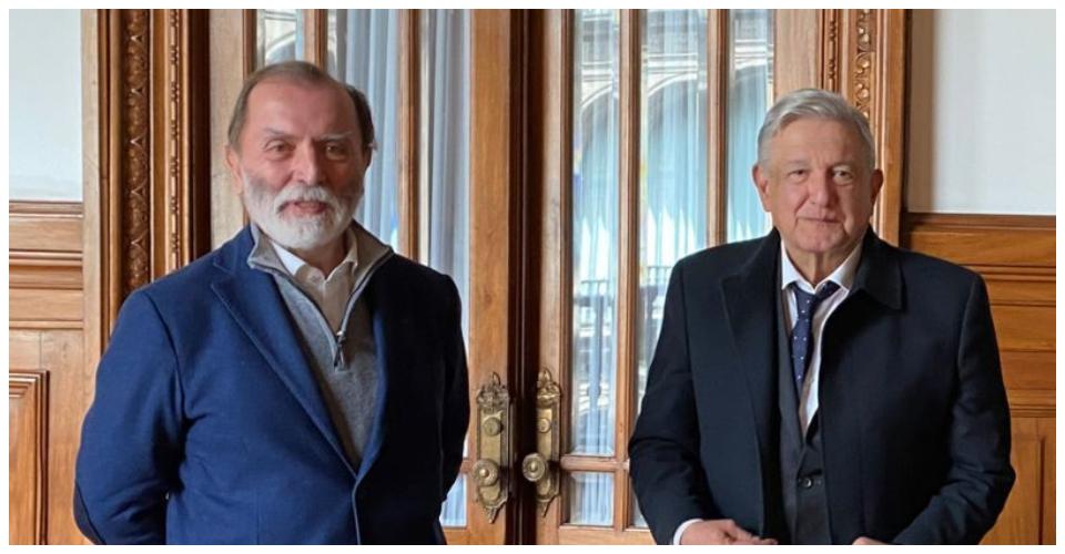 Latinus exhibe préstamo a Epigmenio Ibarra; AMLO dice que es legal