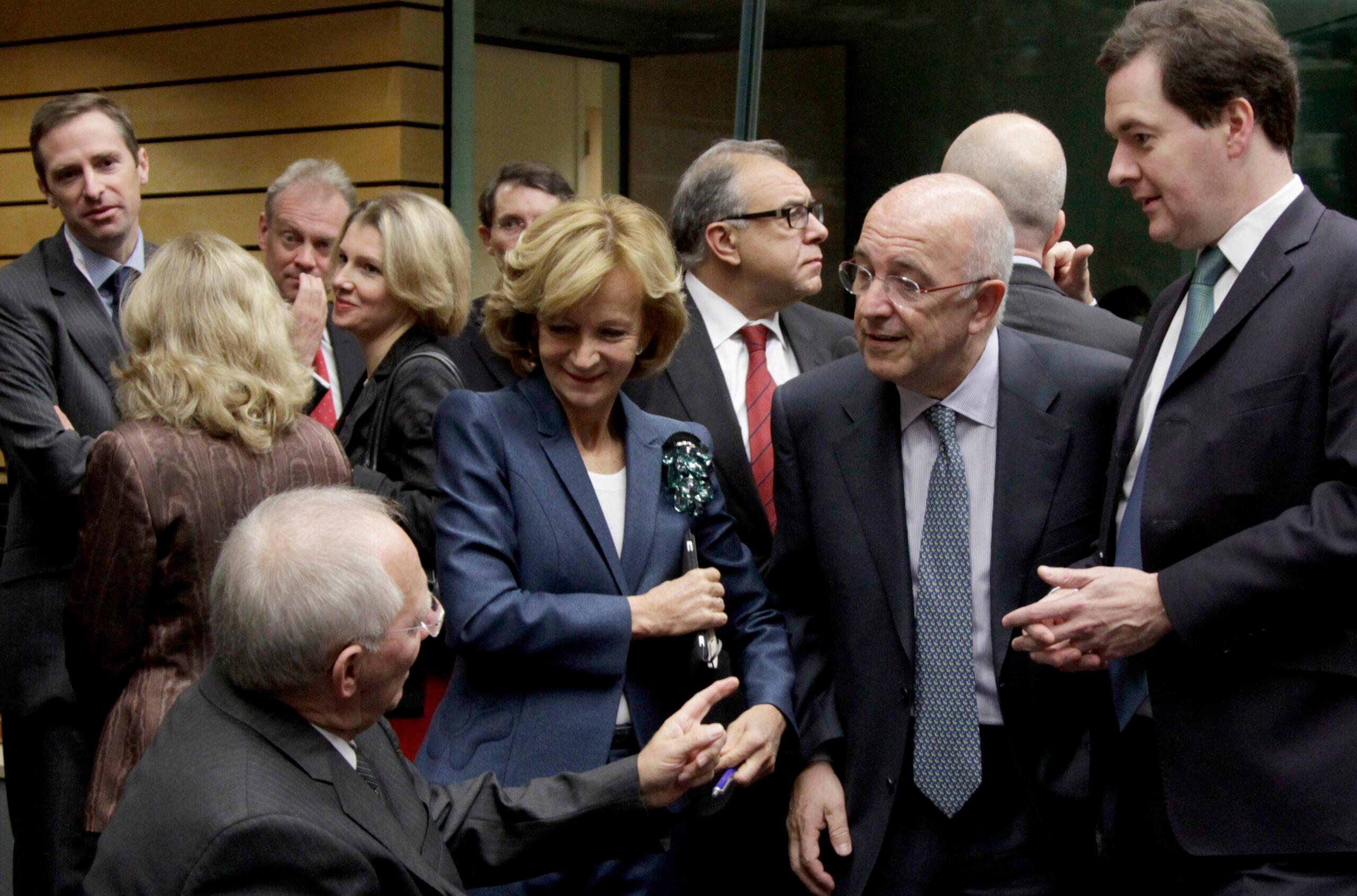 Gran Bretaña corta todos sus lazos financieros con bancos de Irán