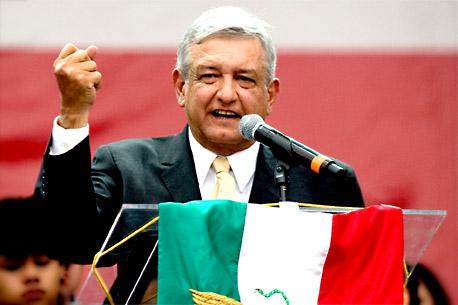 AMLO presenta proyecto de nación<br>el día que PRD elige presidente