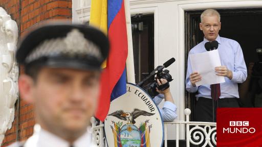 La aparición en el balcón de Julian Assange