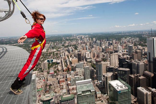 Nueva atracción en Canadá: caminar sobre una torre a 350 metros de altura