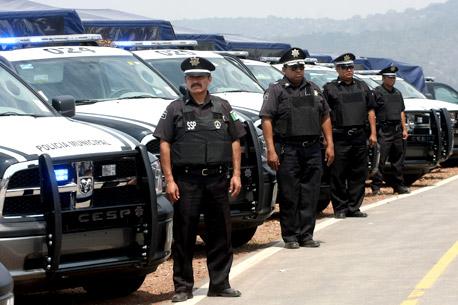 Chocan agentes federales y estatales en Durango