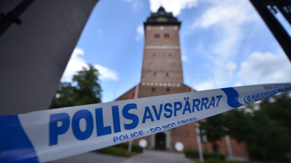 Como con un bote de alta velocidad se robaron varias joyas de la corona en Suecia