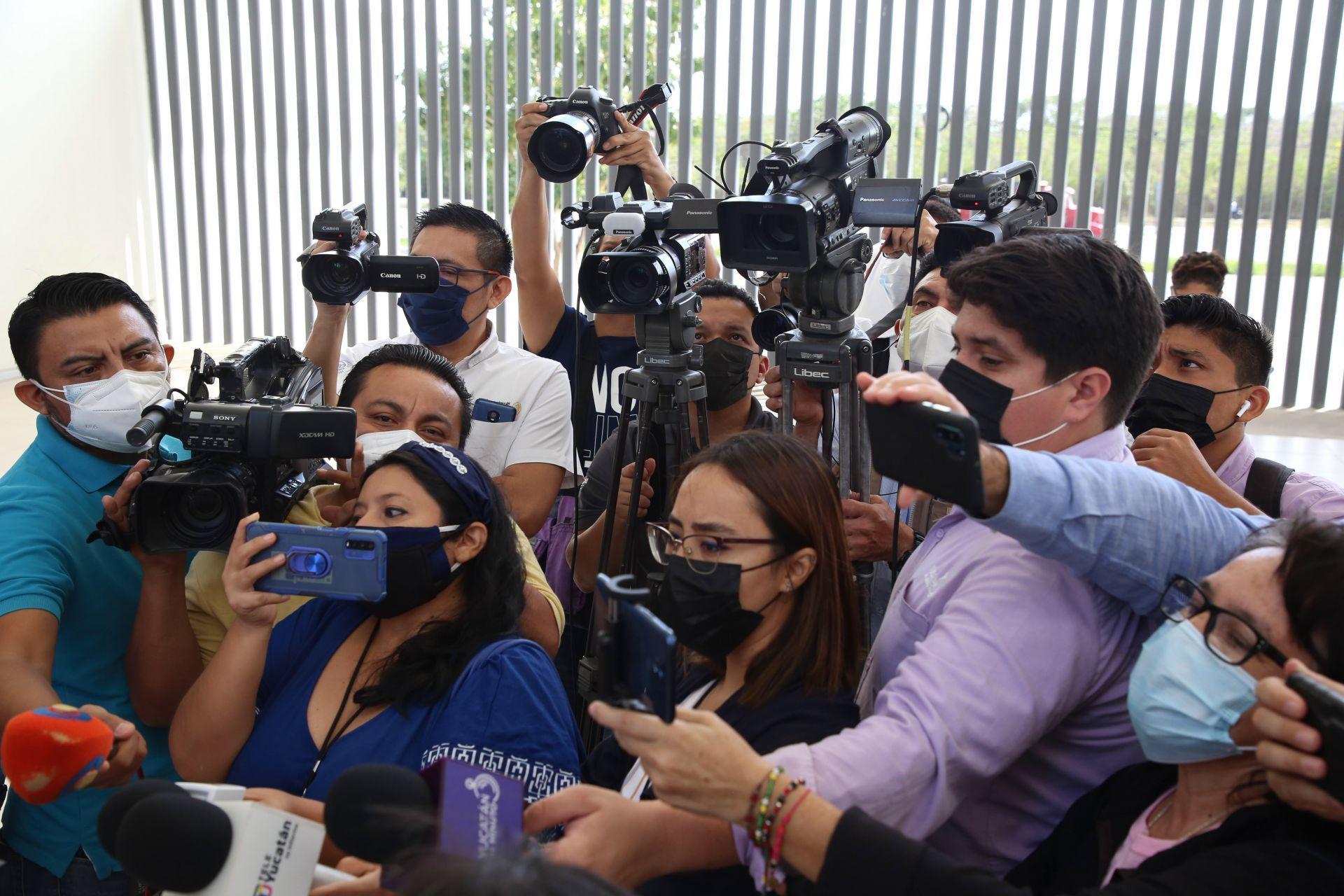 AMLO anuncia que 25% del presupuesto de publicidad oficial se destinará a seguridad social de periodistas