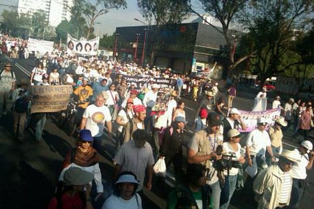 #MarchaNacional inicia camino hacia el Zócalo