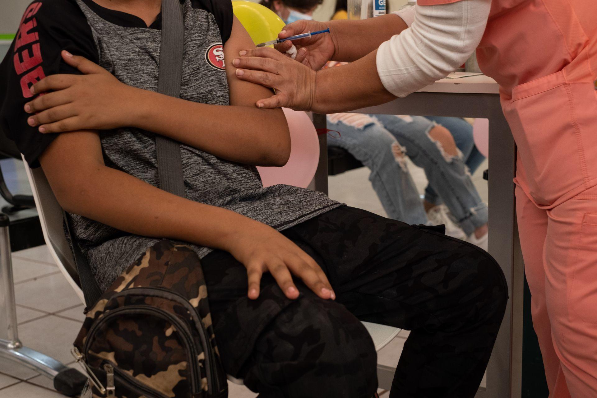 Salud reconoce 286 mil muertes por COVID; 76% de adultos tiene esquema completo de vacunación