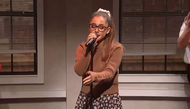 Oh baby, baby, así imitó Ariana Grande a Britney, Shakira y Rihanna