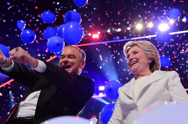 No construiremos un muro, sino una economía que dé buen trabajo a todos: Clinton al aceptar candidatura