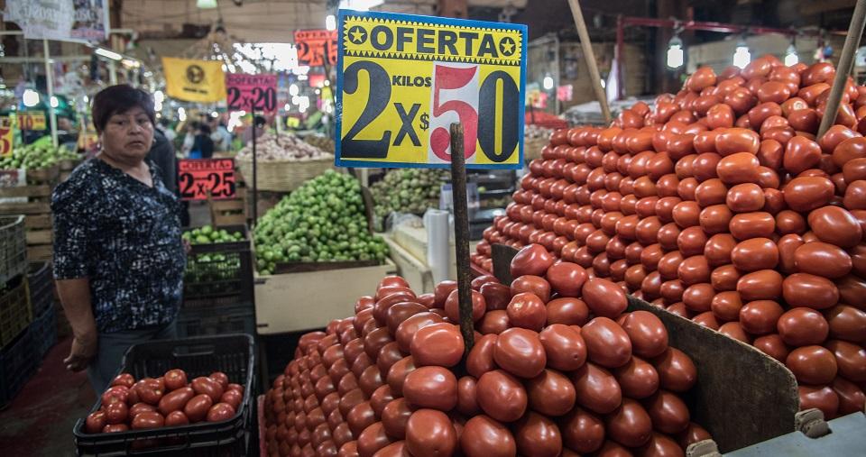 Inflación tiene en enero su nivel más bajo desde 2016; confianza del consumidor crece 11 puntos