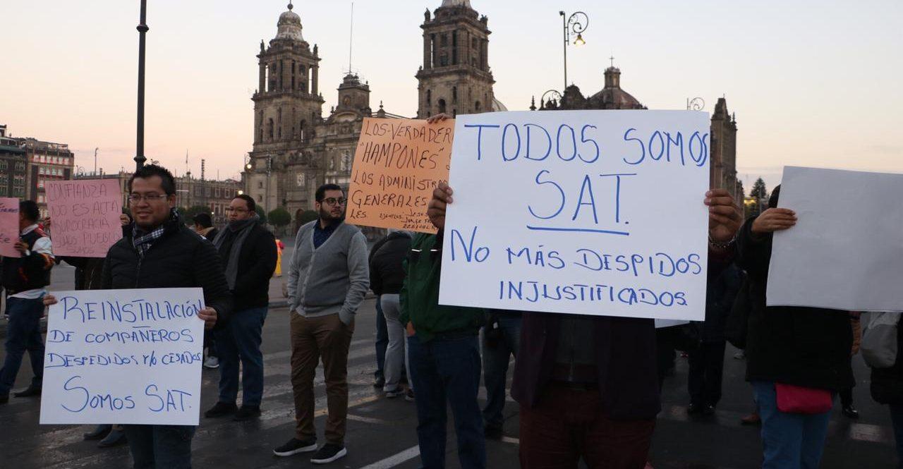 Trabajadores despedidos del SAT exigen reinstalación o ser liquidados conforme a la ley