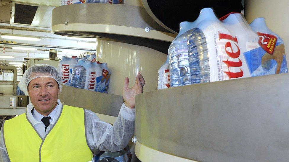 Vittel contra Nestlé: el pueblo de Francia que exportaba agua a medio mundo y ahora acusa a la multinacional de dejarle sin su recurso más valioso