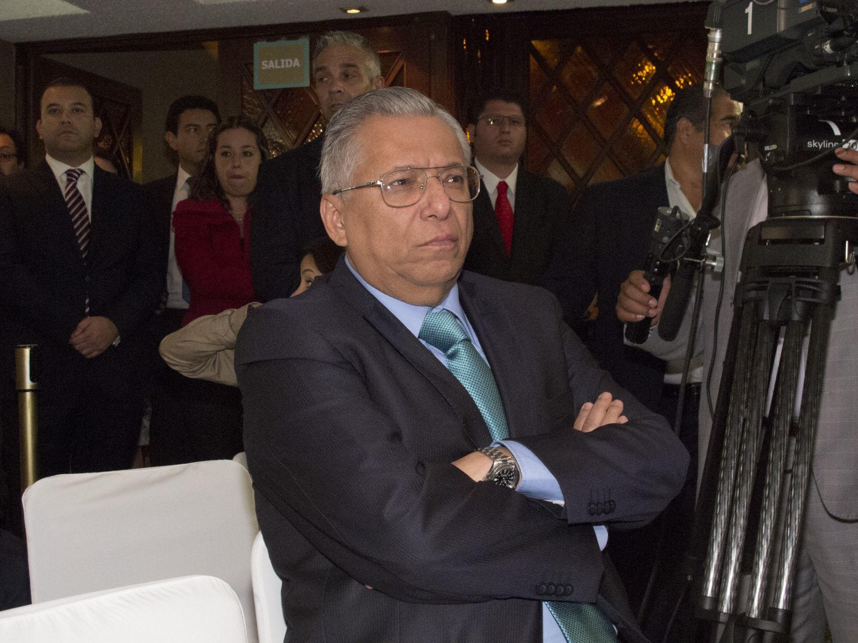 Juez da amparo provisional contra orden de aprehensión a Sosamontes, excolaborador de Rosario Robles