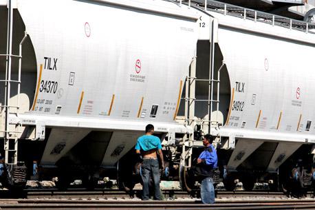 EU inspecciona toda la carga por ferrocarril que cruza desde México