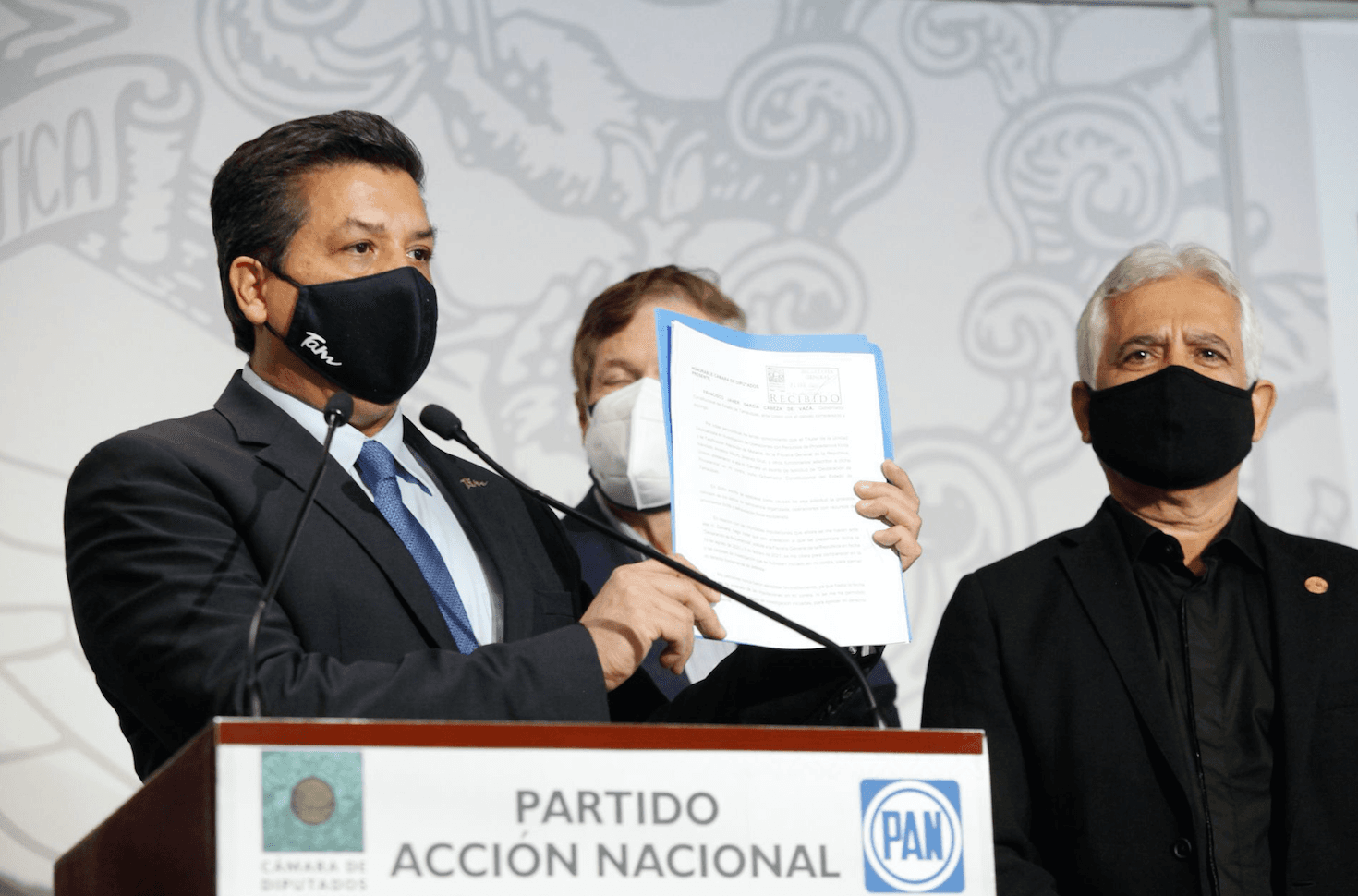 Cabeza de Vaca asegura que FGR lo acusa con ‘suposiciones’; niega lavado de dinero