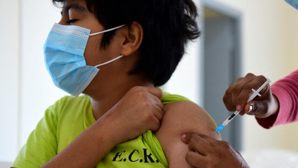 Pfizer dice que su vacuna es segura y efectiva para niños menores de 12 años