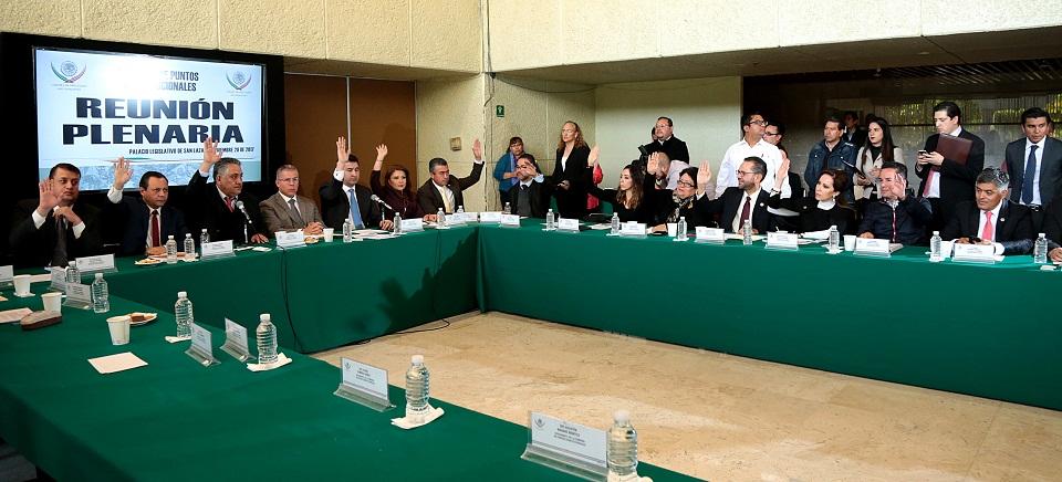 Aprueban en comisiones eliminar el pase automático en designación de fiscal general