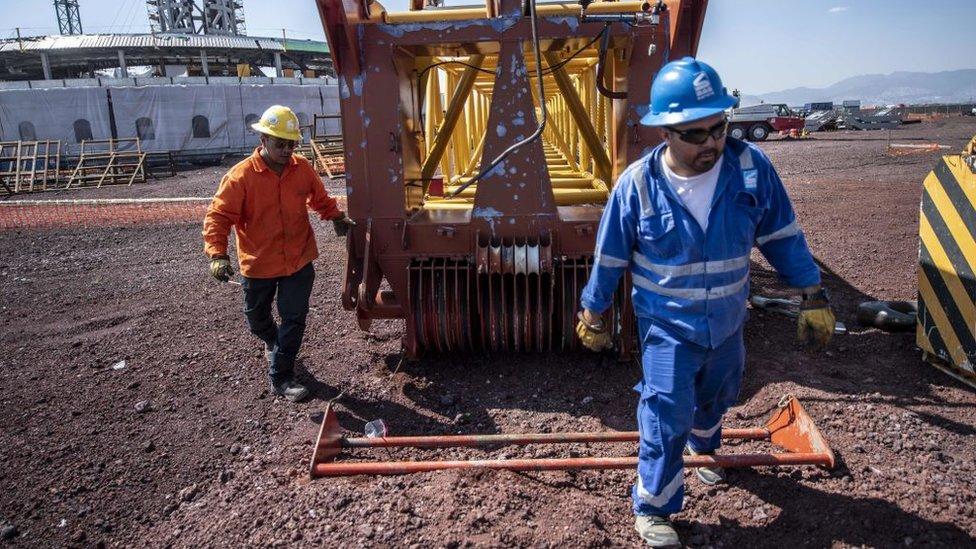 AMLO: ¿por qué siguen las obras del aeropuerto de Texcoco en México si el presidente anunció su cancelación?