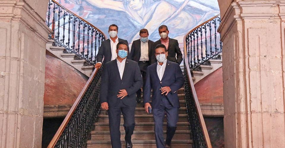 7 gobernadores arman bloque contra recortes y estrategias del gobierno federal por COVID-19