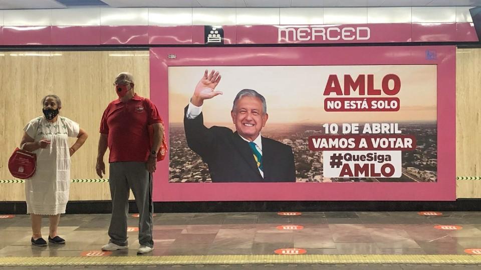 Senadores de oposición presentan acción de inconstitucionalidad contra decreto de propaganda