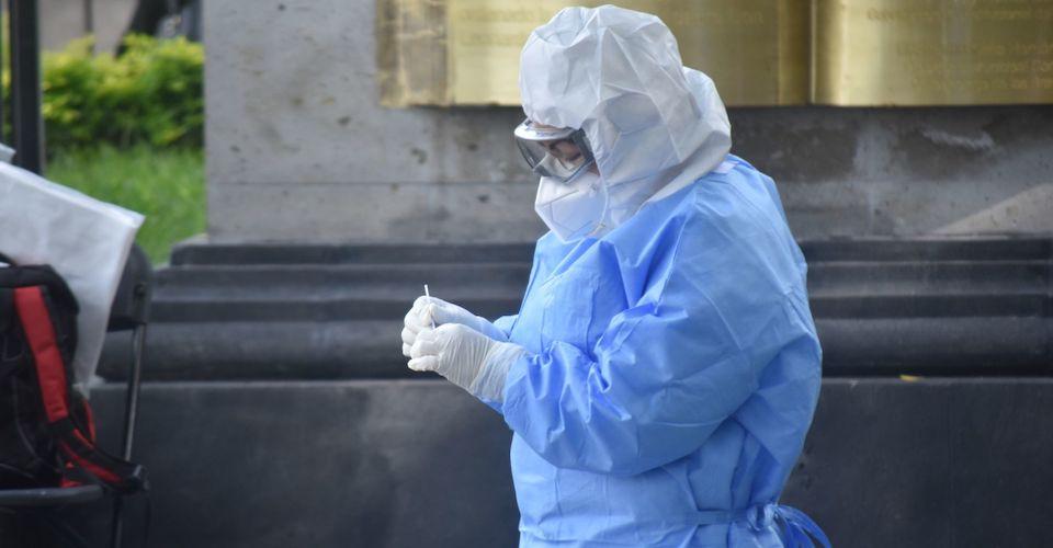 Salud detecta 33 mil casos de COVID y 115 defunciones en un día