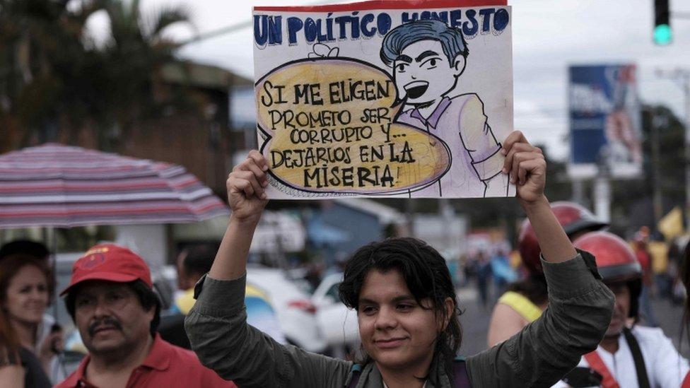 Costa Rica: qué es el “combo fiscal”, la polémica reforma que tiene sumido al país en la peor huelga en casi 2 décadas