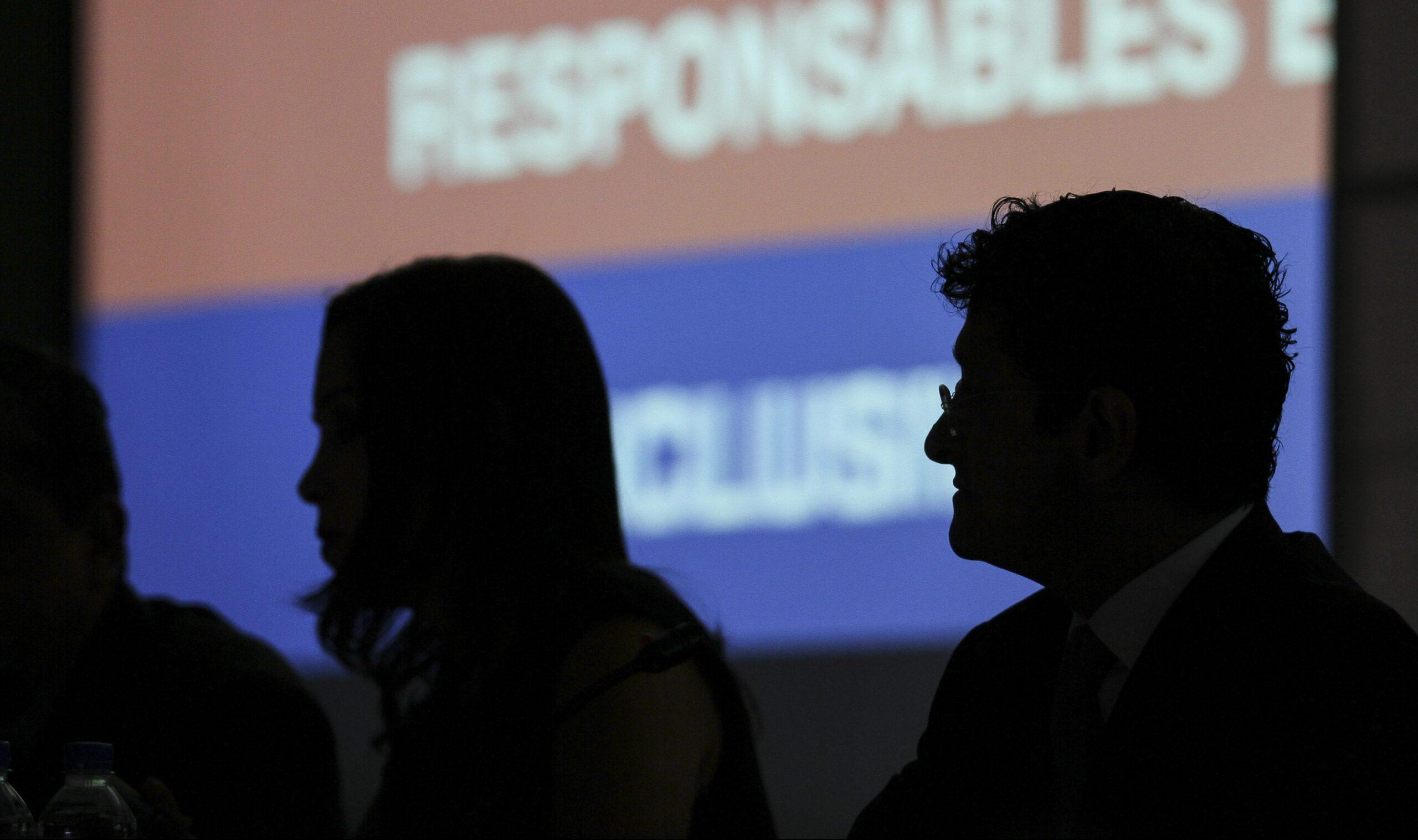 ONGs vigilarán que funcionarios públicos sean designados por méritos y no por cuotas