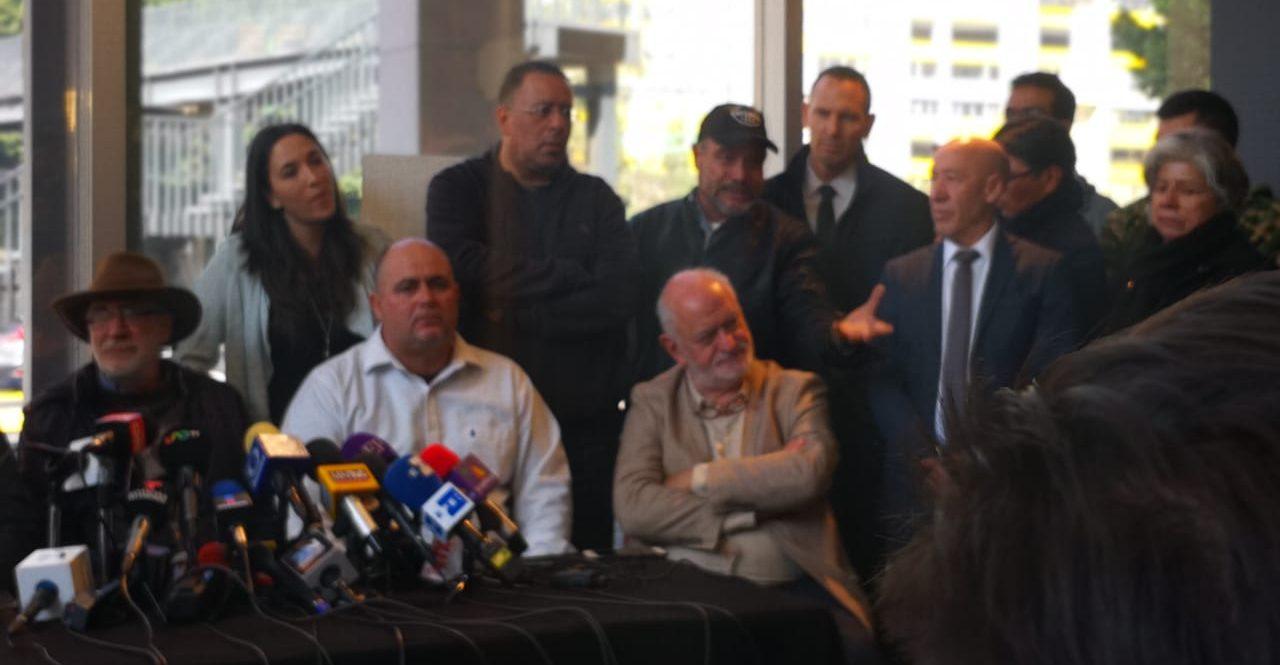 “No estamos contra el presidente”, dicen Sicilia y LeBarón, pero critican atención a víctimas