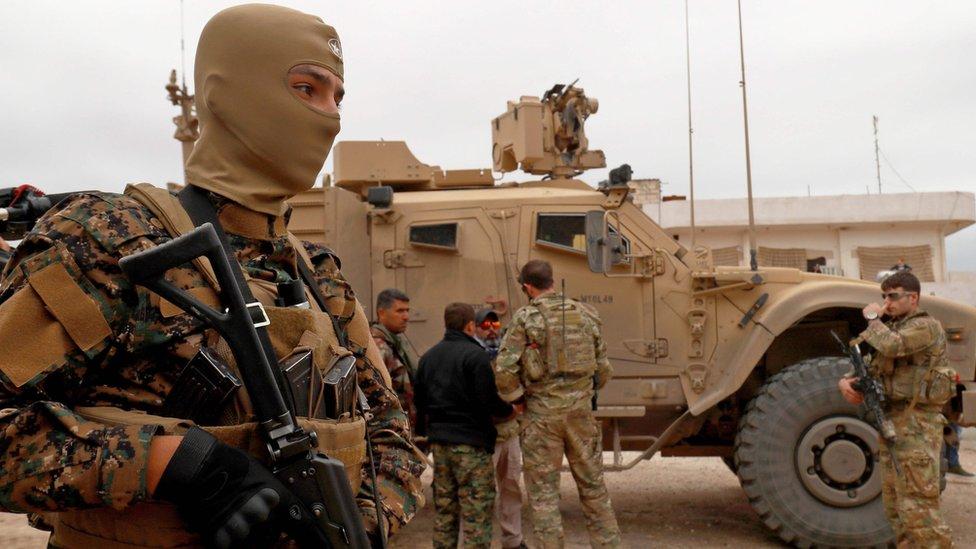 Guerra en Siria: los riesgos que implica la decisión de Estados Unidos de retirar sus tropas terrestres del país