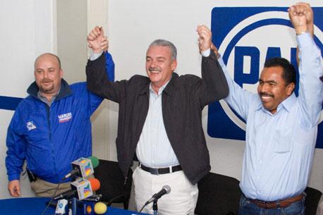 Entregan constancia de mayoría a Covarrubias en BCS