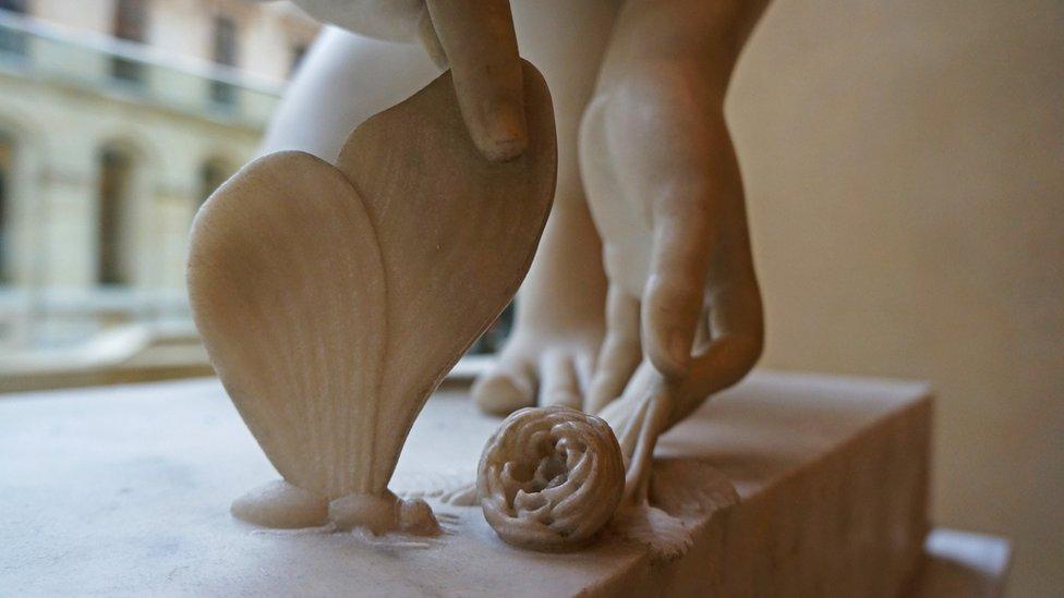 Tus fotos: tan infinito que nunca muere, así es el amor y la amistad